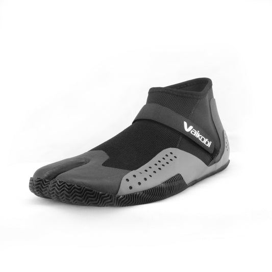 Speed-grip split toe boot