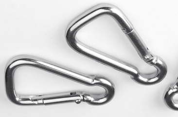 Stainless steel asymmetric carabiner